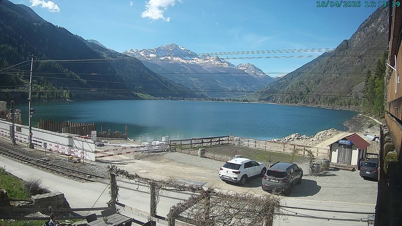Miralago: Lago di Poschiavo - Piz Varuna