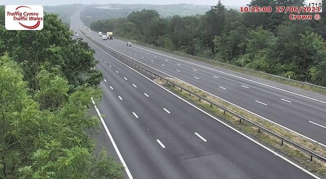 Traffic Cam Aberkenfig: Bridgend - M4 Sarn West