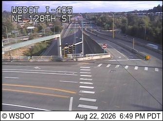 Traffic Cam Kirkland: I-405 at MP 20.6: NE 128th St