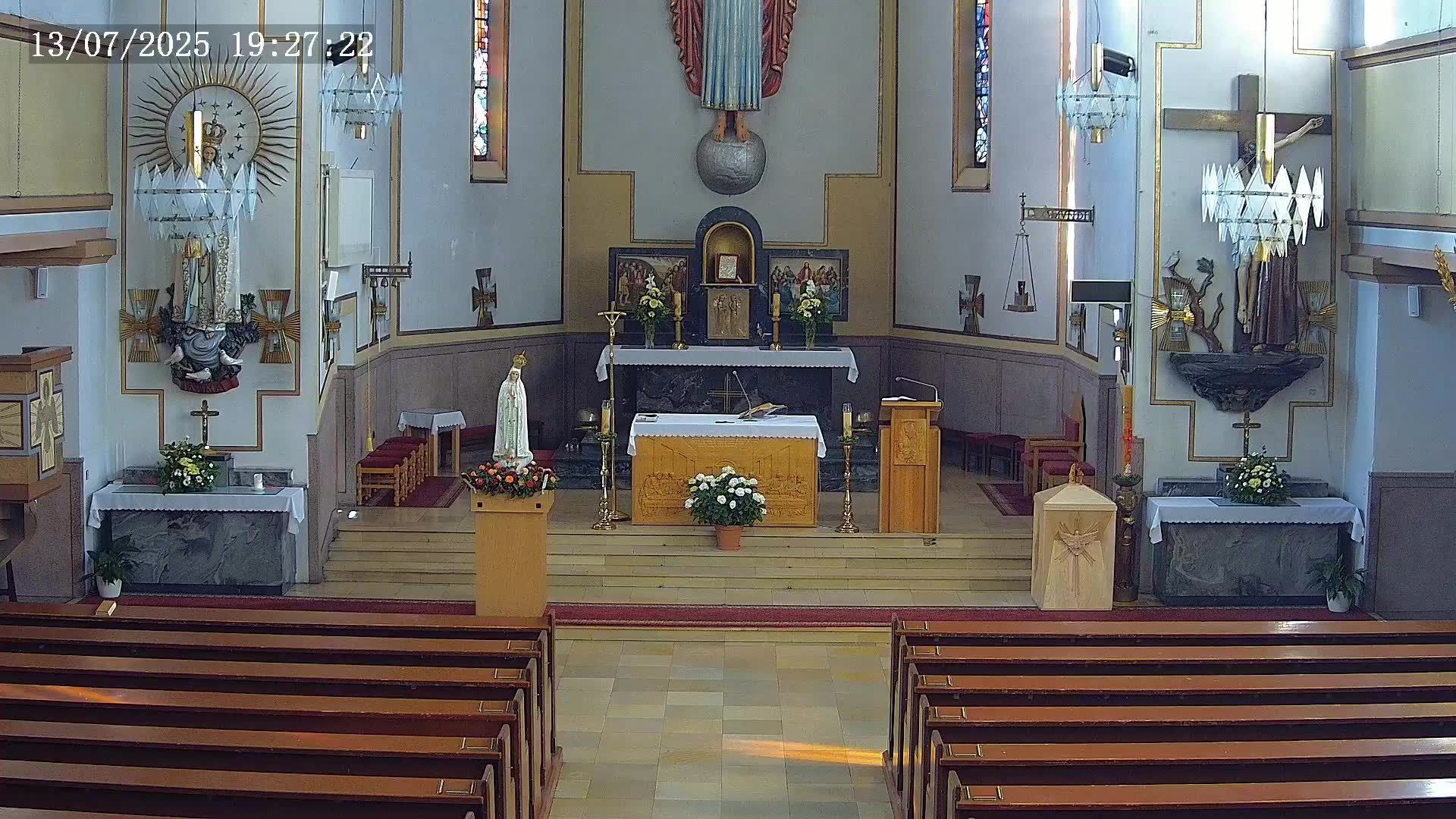 Traffic Cam Komprachcice: Church, Opole