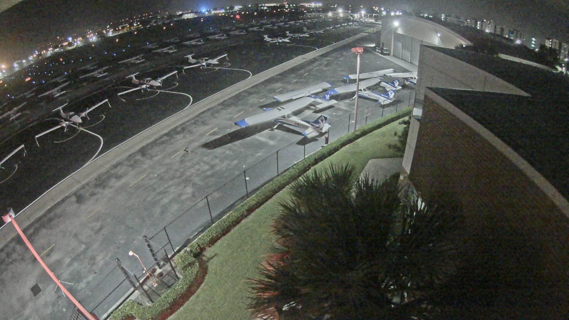 Traffic Cam Ormond Beach: Daytona Beach - Embry-Riddle Aeronautical University - USA