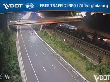 Traffic Cam East Falls Church: I-66 - MM 69 - EB - East of US-29 Overpass