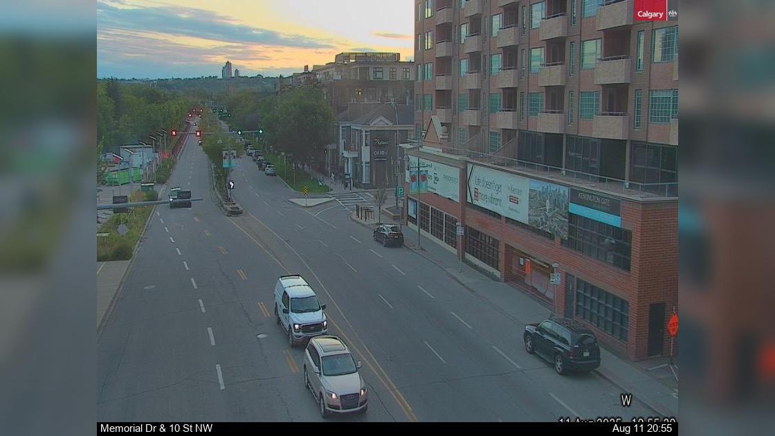 Traffic Cam Downtown West End: Memorial Drive - 10 Street NW