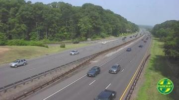 Traffic Cam Cliffwood › North: MM . s/o Exit - Laurence Harbor NB (Old Br Twp)