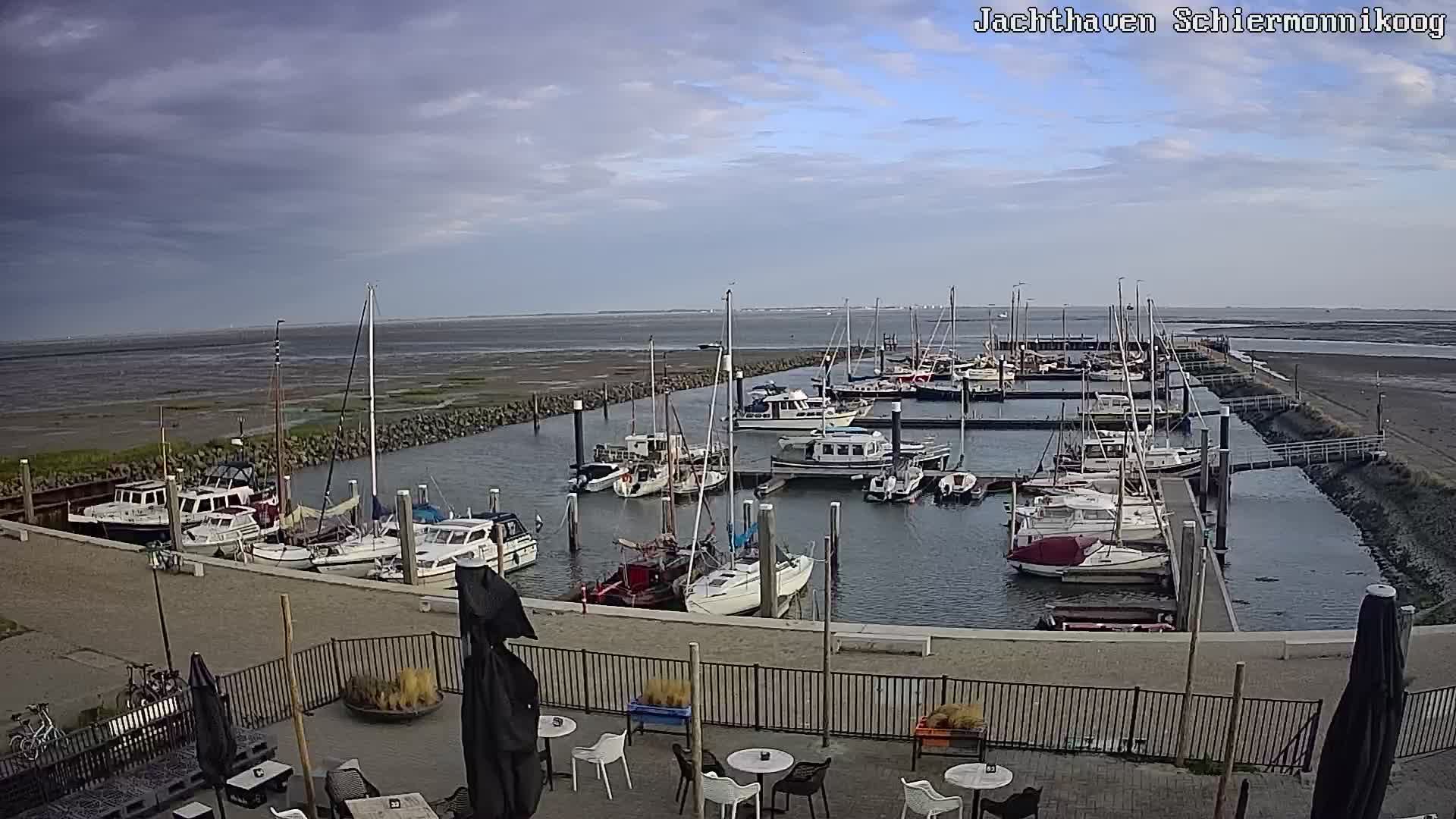 Traffic Cam Schiermonnikoog › South: Jachthaven Schiermonnikoog