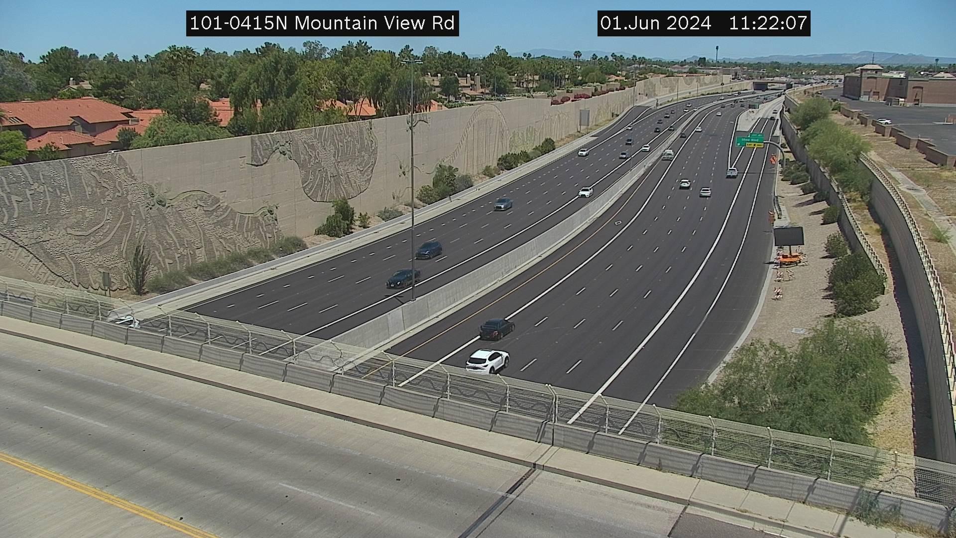 Traffic Cam Country Horizons › North: I-101 NB 41.50 @Mountain View Rd