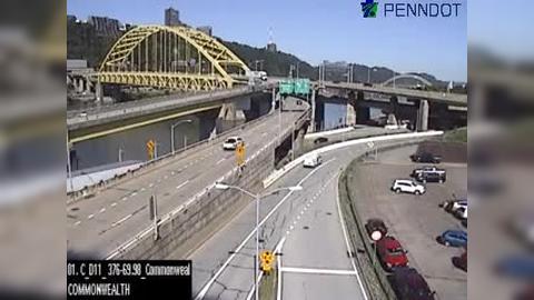 Traffic Cam Downtown: I-376 @ EXIT 70C (NORTH I-279 FT DUQUESNE BRIDGE/NORTH SHORE)