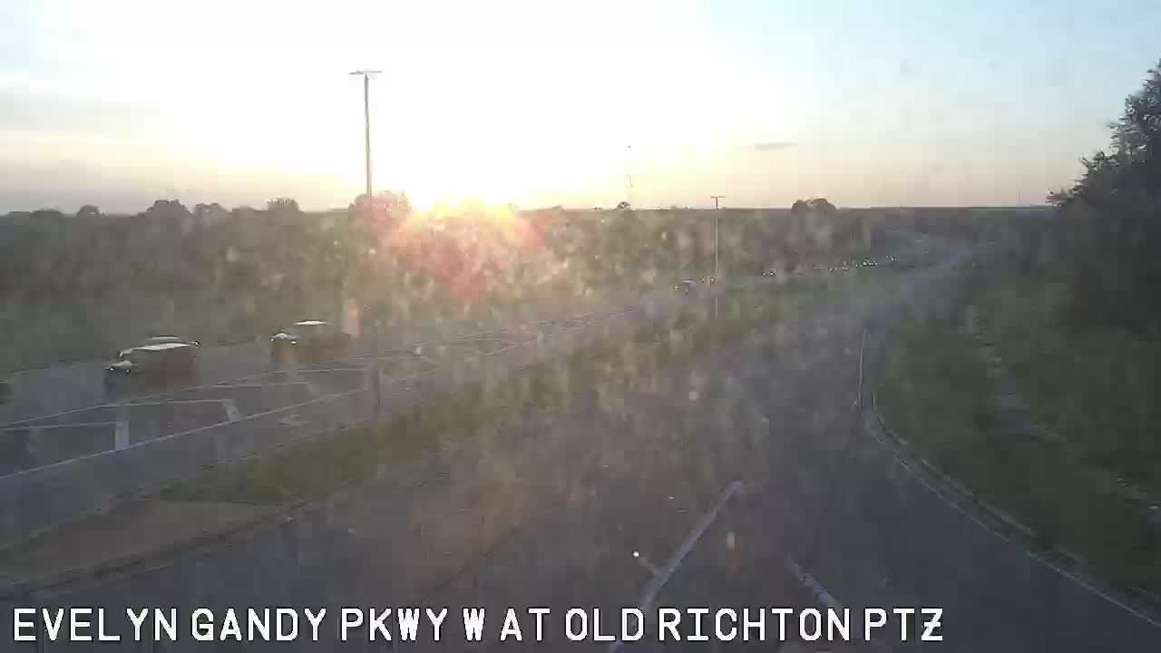 Traffic Cam Petal: MS 42 at Old Richton Rd
