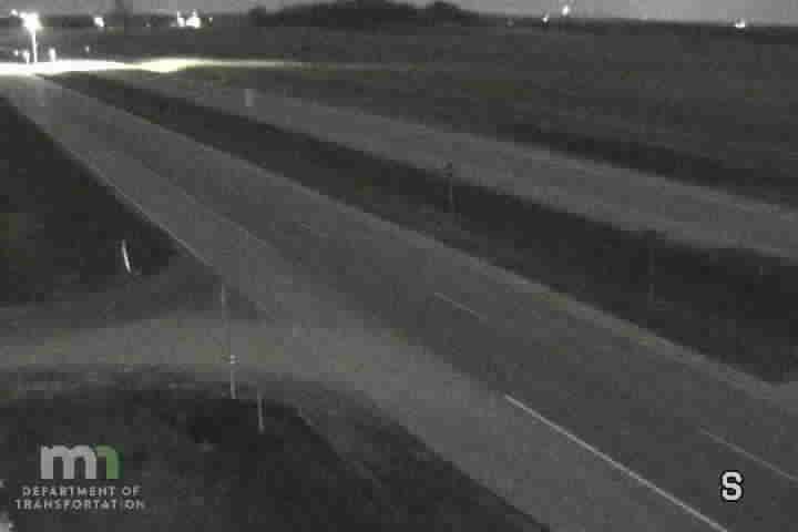 Traffic Cam Empire: US 52: T.H.52 NB @ 180th St (MP 112)