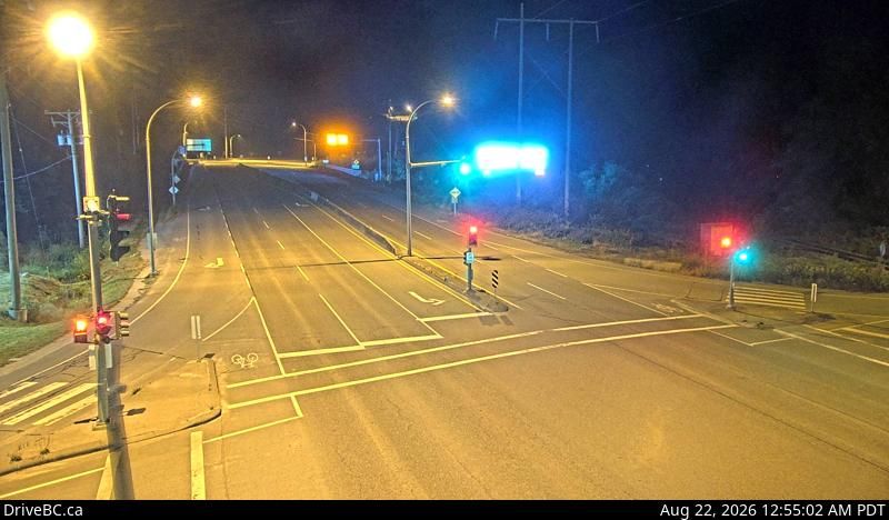 Traffic Cam Northridge › South: Hwy 99 at Valley Drive, looking south