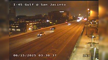 Traffic Cam Houston › South: I-45 Gulf @ San Jacinto