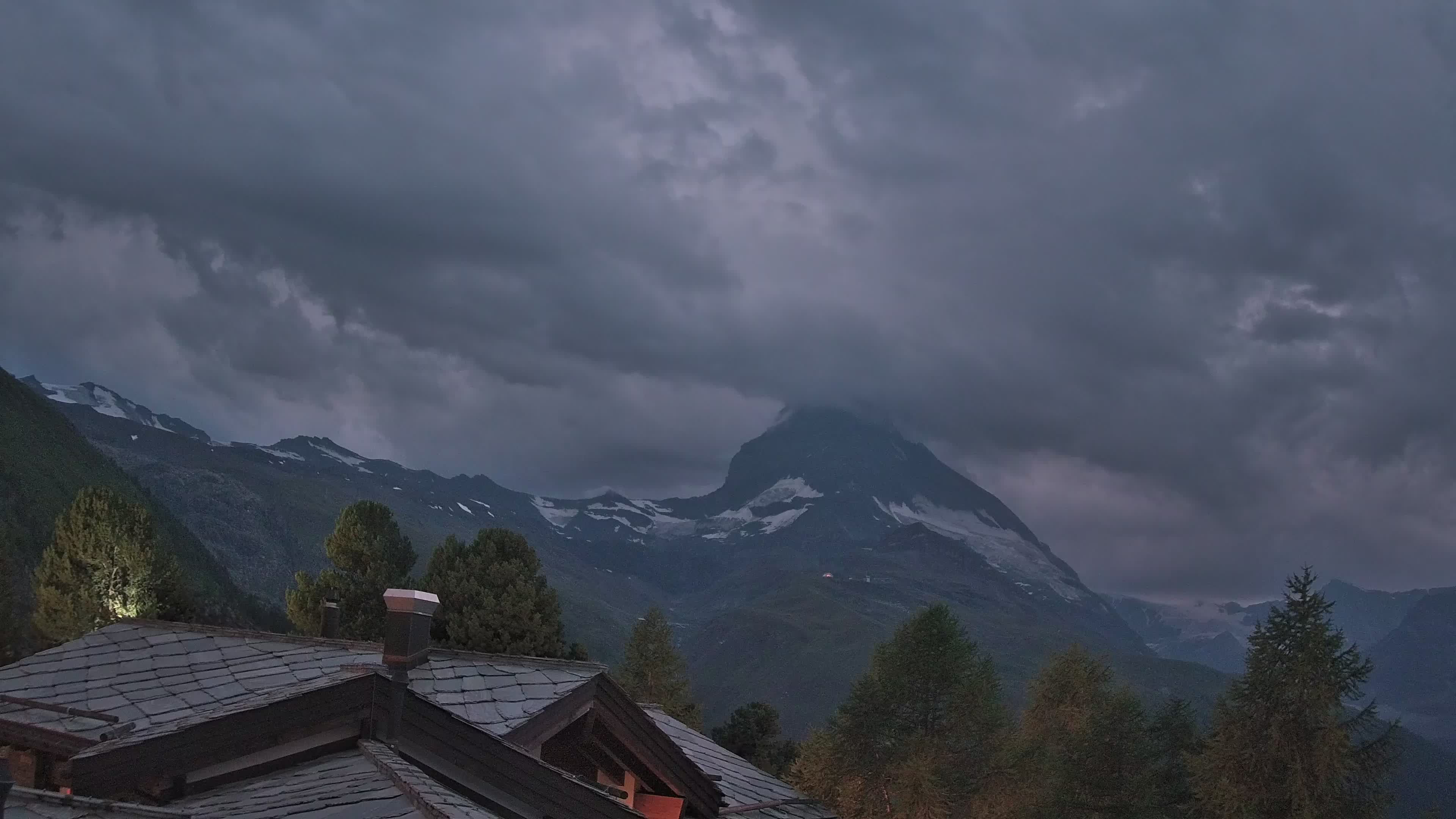 Zermatt: Riffelalp Resort 2222m