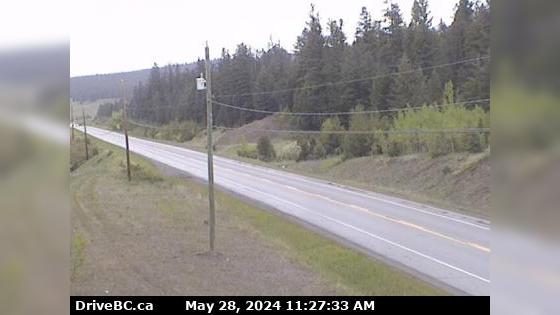 Traffic Cam Wright › North: Hwy 97, 37 km south of Williams Lake, looking north
