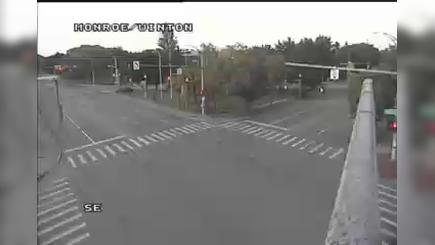 Traffic Cam East Rochester: Monroe Ave at S Winton Rd