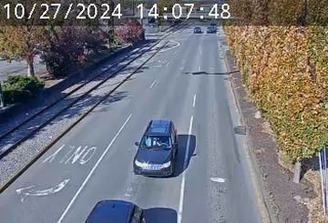 Traffic Cam Ithaca › South: NY-13 (Fulton) at State