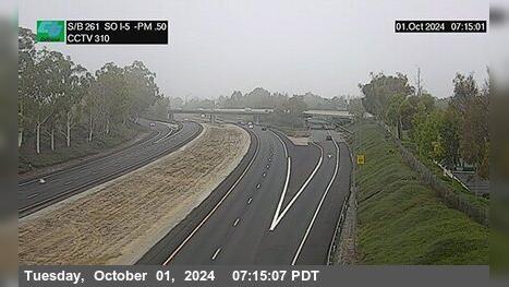 Traffic Cam Walnut › South: SR-261 : 200 Meters South of I-5