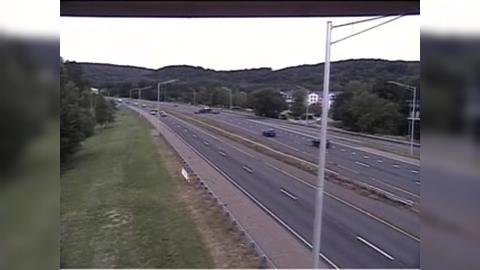 Traffic Cam Danbury: CAM 151 - I-84 EB Exit 2 - Milestone Rd