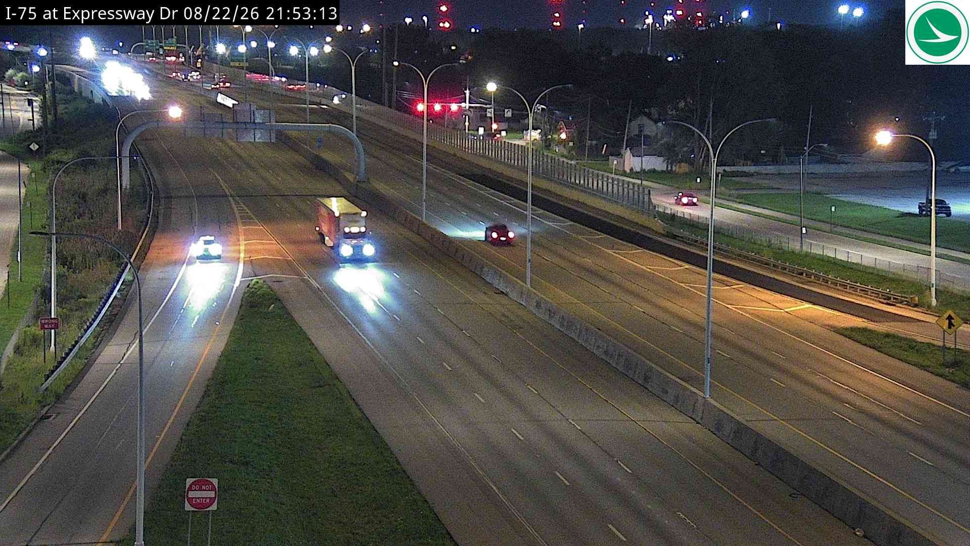 Traffic Cam Toledo: I-75 at Expressway Dr