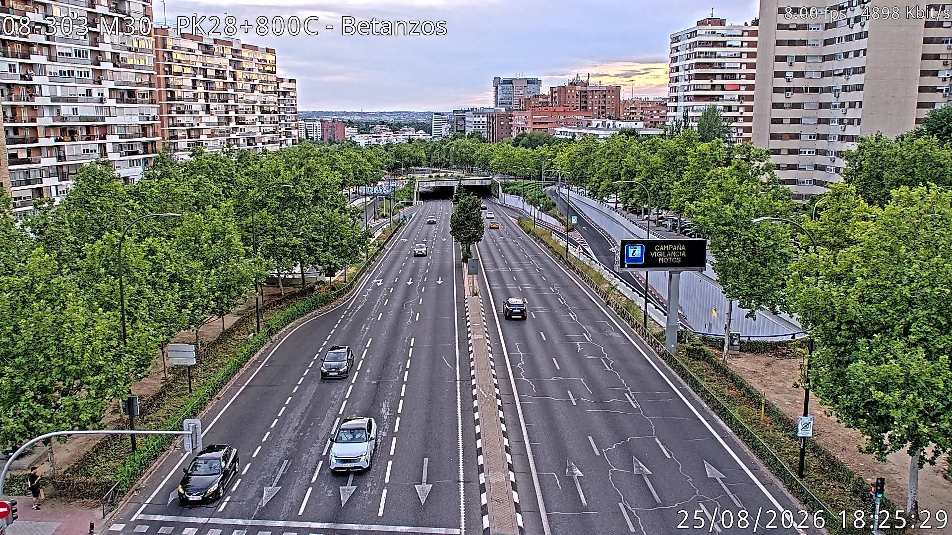 Traffic Cam Penagrande: M30 - PK28+500 C (BETANZOS)