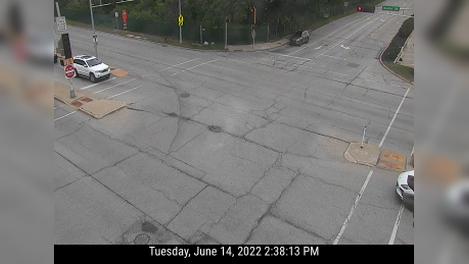 Traffic Cam Wauwatosa: SR-100 @ Center St