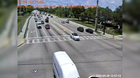 Traffic Cam Pembroke Pines: University Drive at Johnson Street