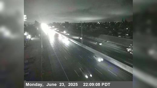 Traffic Cam San Bruno › North: TVB28 -- I-880 : AT JSO MARINA BL