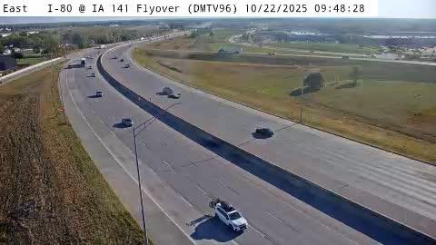 Traffic Cam Urbandale: DM - IA-141 @ I-80 Flyover (96)