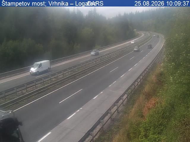 Traffic Cam Logatec: A1/E61/E70, Ljubljana - Koper, Vrhnika - Štampetov most
