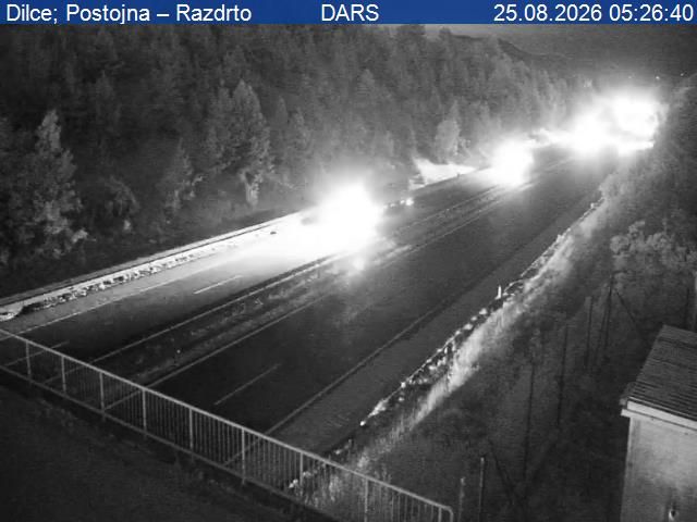 Traffic Cam Postojna: A1/E61/E70, Ljubljana - Koper, Razdrto