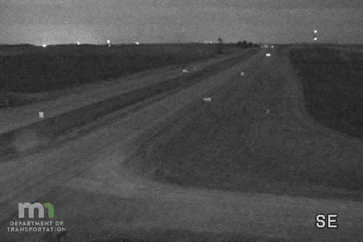 Traffic Cam Pine Island: US 52: T.H.52 SB @ 490th St WB (MP)