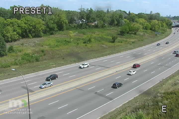 Traffic Cam Hamline-Midway: I-94: I-94 EB @ Prior Ave