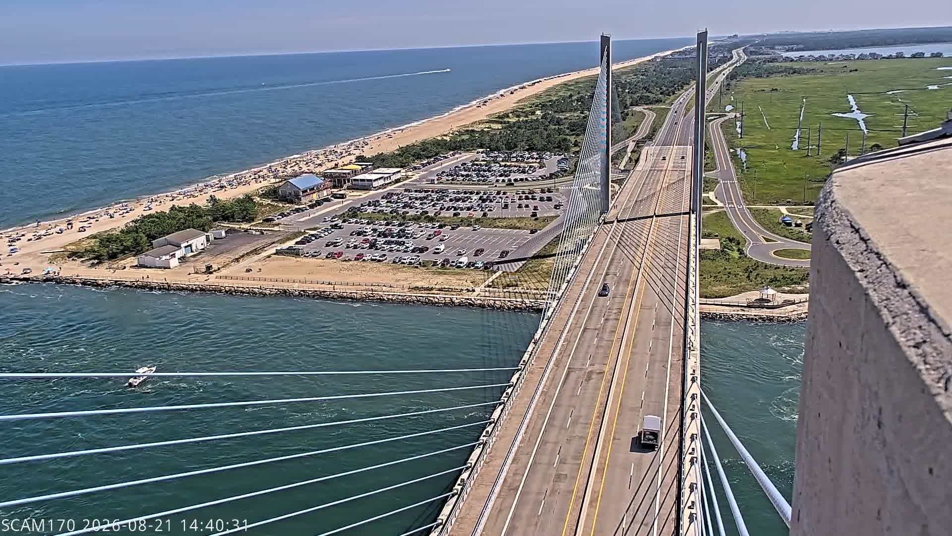 Traffic Cam Bayside Hamlet: DE 1 @ IRIB NORTH PYLON TOP