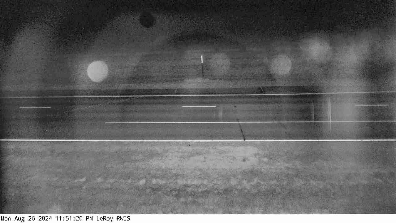 Traffic Cam Chester: US 63: U.S.63 (Le Roy - MP 0.5): U.S.63 (Le Roy - MP 0.5) View