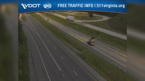 Traffic Cam Cloverdale: I-81 - MM 149.1 - NB