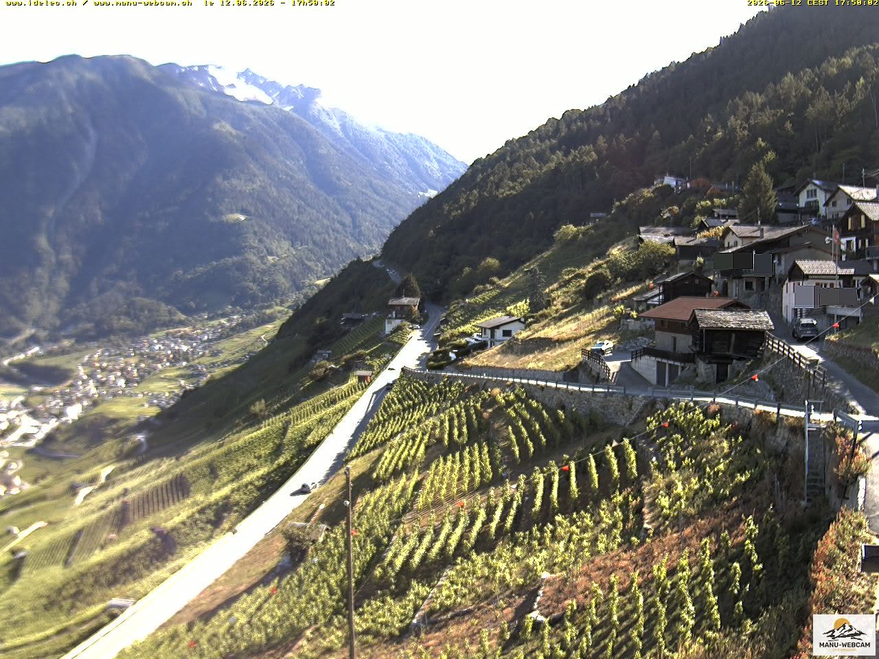Ravoire › Westen: Vue sur la route du Col de la Forclaz sur Martigny Valais Suisse.- France
