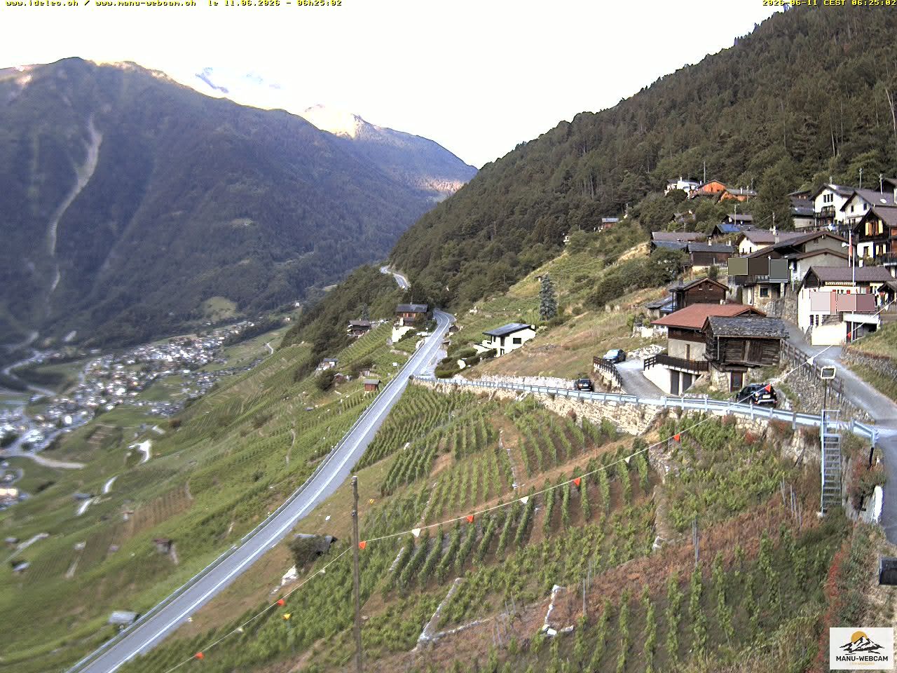 Ravoire › Westen: Vue sur la route du Col de la Forclaz sur Martigny Valais Suisse.- France