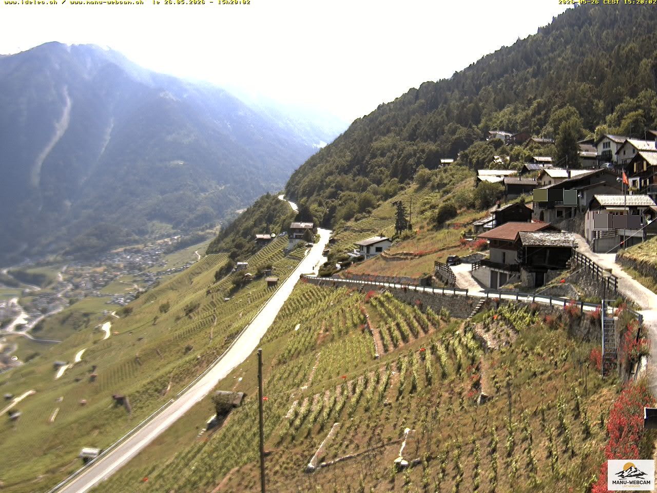 Ravoire: Vue sur la route du Col de la Forclaz sur Martigny Valais Suisse.- France