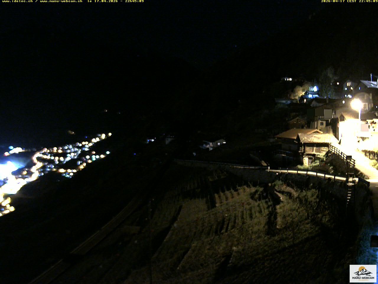 Ravoire: Vue sur la route du Col de la Forclaz sur Martigny Valais Suisse.- France