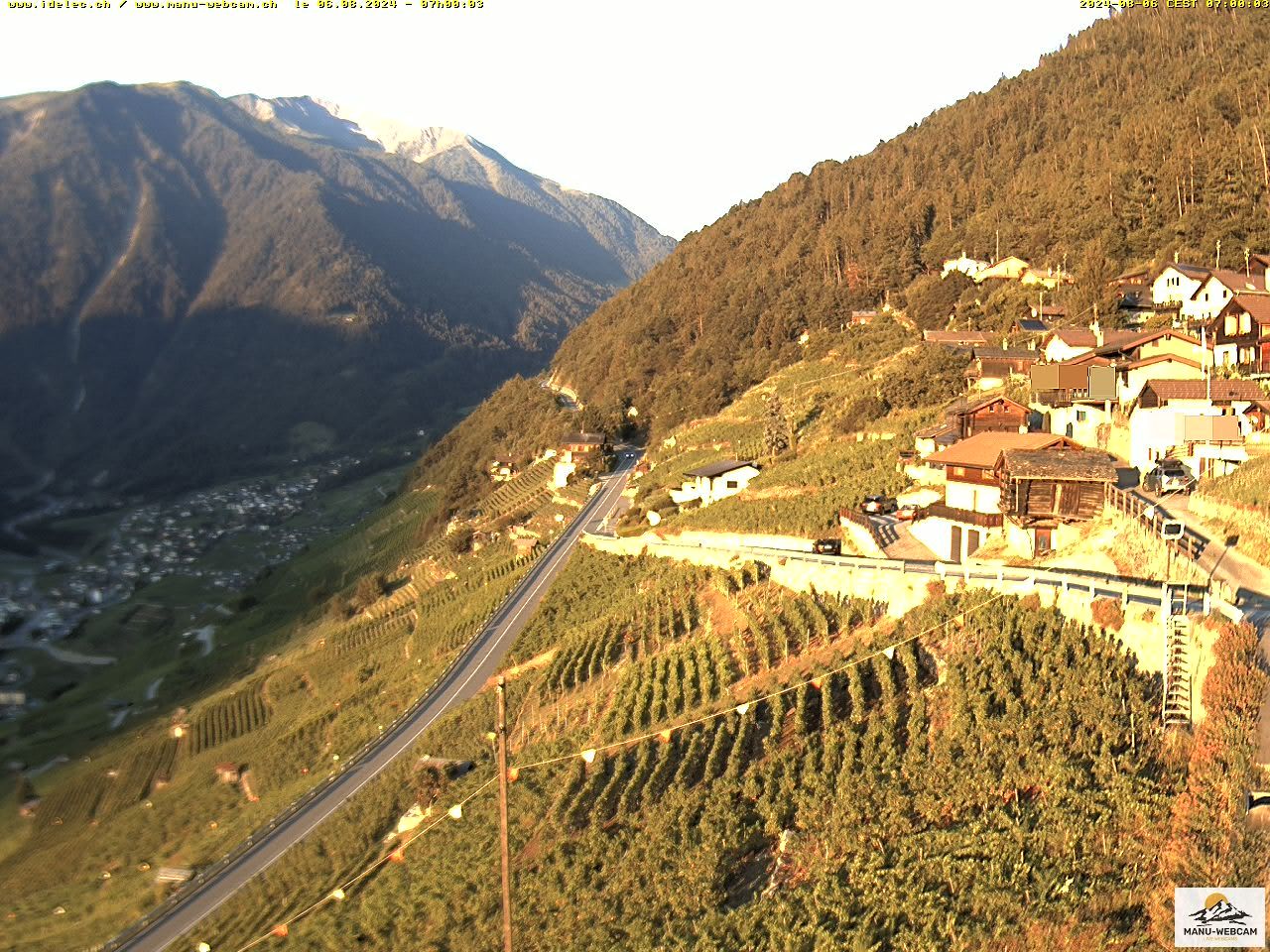 Ravoire: Vue sur la route du Col de la Forclaz sur Martigny - France