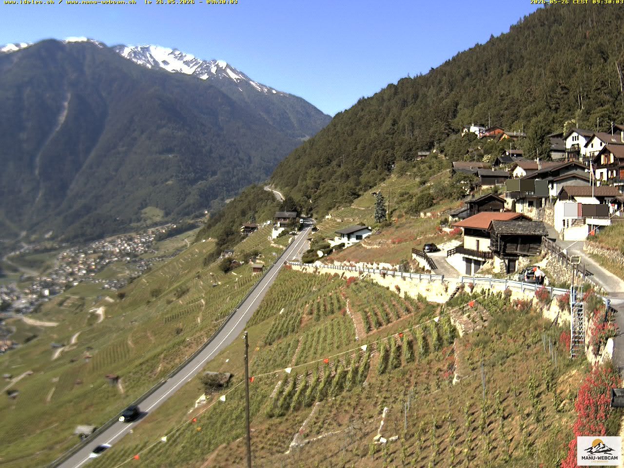 Ravoire: Vue sur la route du Col de la Forclaz sur Martigny Valais Suisse.- France