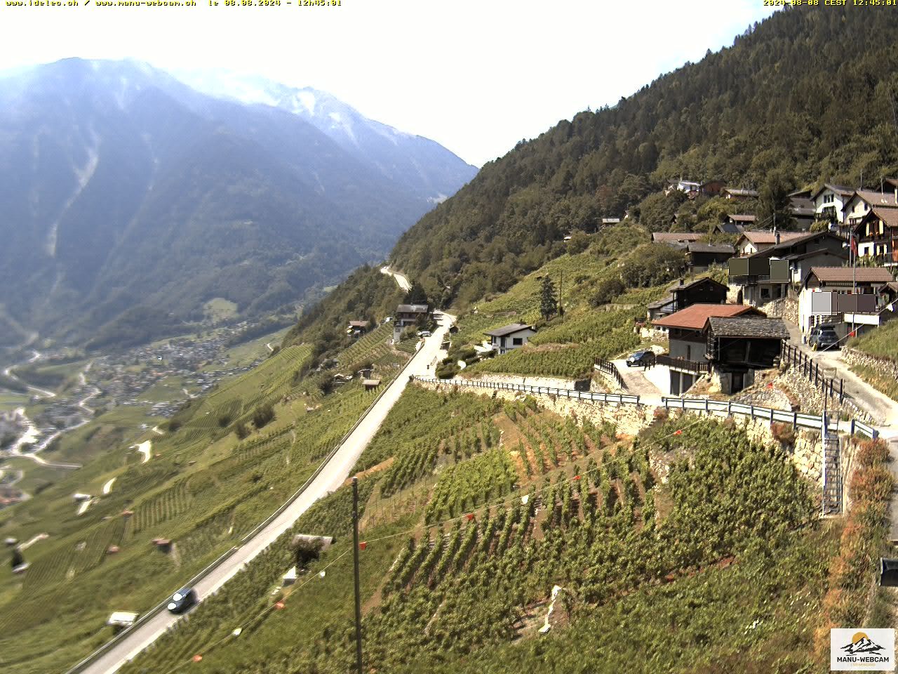 Ravoire: Vue sur la route du Col de la Forclaz sur Martigny - France