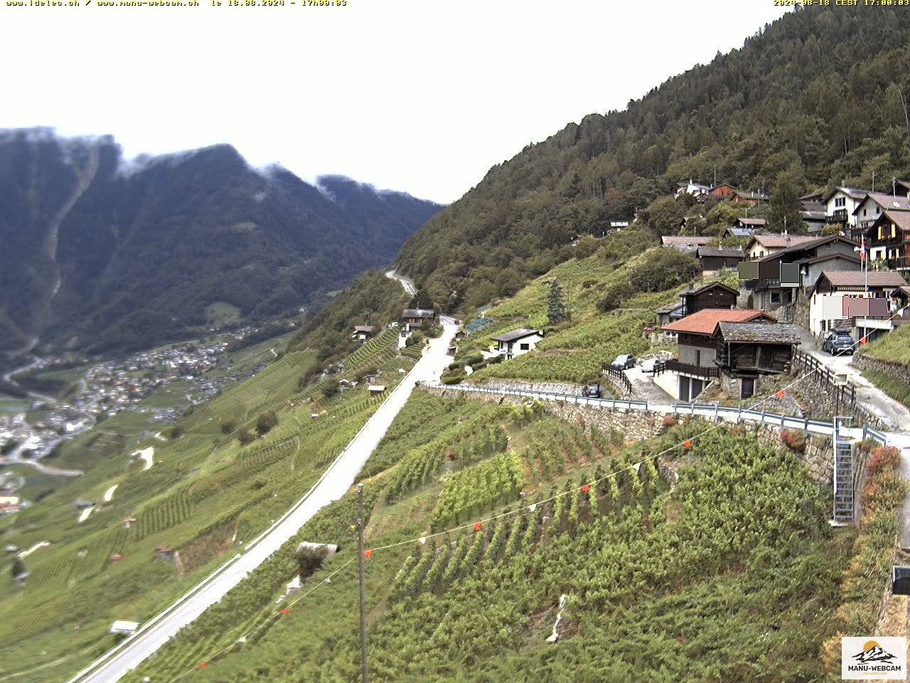 Ravoire: Vue sur la route du Col de la Forclaz sur Martigny - France