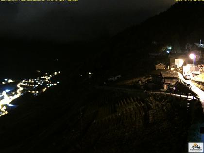 Ravoire: Vue sur la route du Col de la Forclaz sur Martigny - France