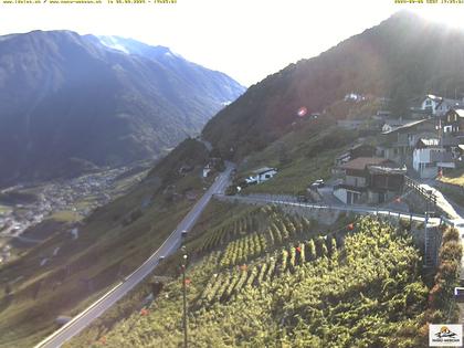 Ravoire: Vue sur la route du Col de la Forclaz sur Martigny - France