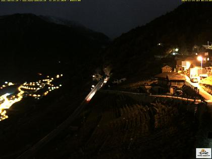 Ravoire: Vue sur la route du Col de la Forclaz sur Martigny - France