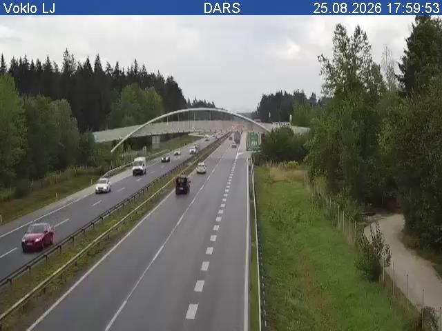 Traffic Cam Voklo: A2/E61, Karavanke - Ljubljana, pred počivališčem