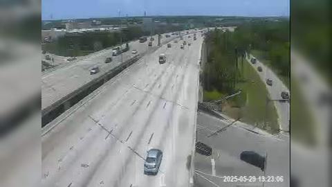 Traffic Cam South Miami Heights: Tpke MM 13.8 N of Eureka Dr