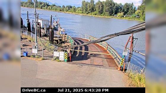Traffic Cam Surrey › East: Port Kells, at Barnston Ferry Landing, looking east
