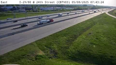 Traffic Cam Council Bluffs: CB - I-29/80 @ 24th Street (03)