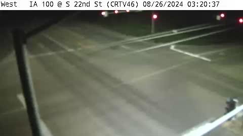 Traffic Cam Marion: CR - IA 100 @ S 22nd St (46)